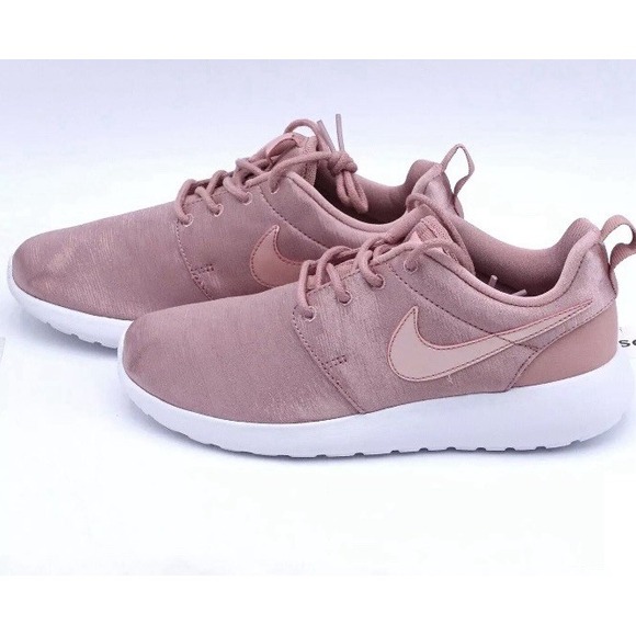 Nike Roshe One Running Shoes Sneakers Mauve Pink Casual Comfort Athletic - Picture 1 of 5